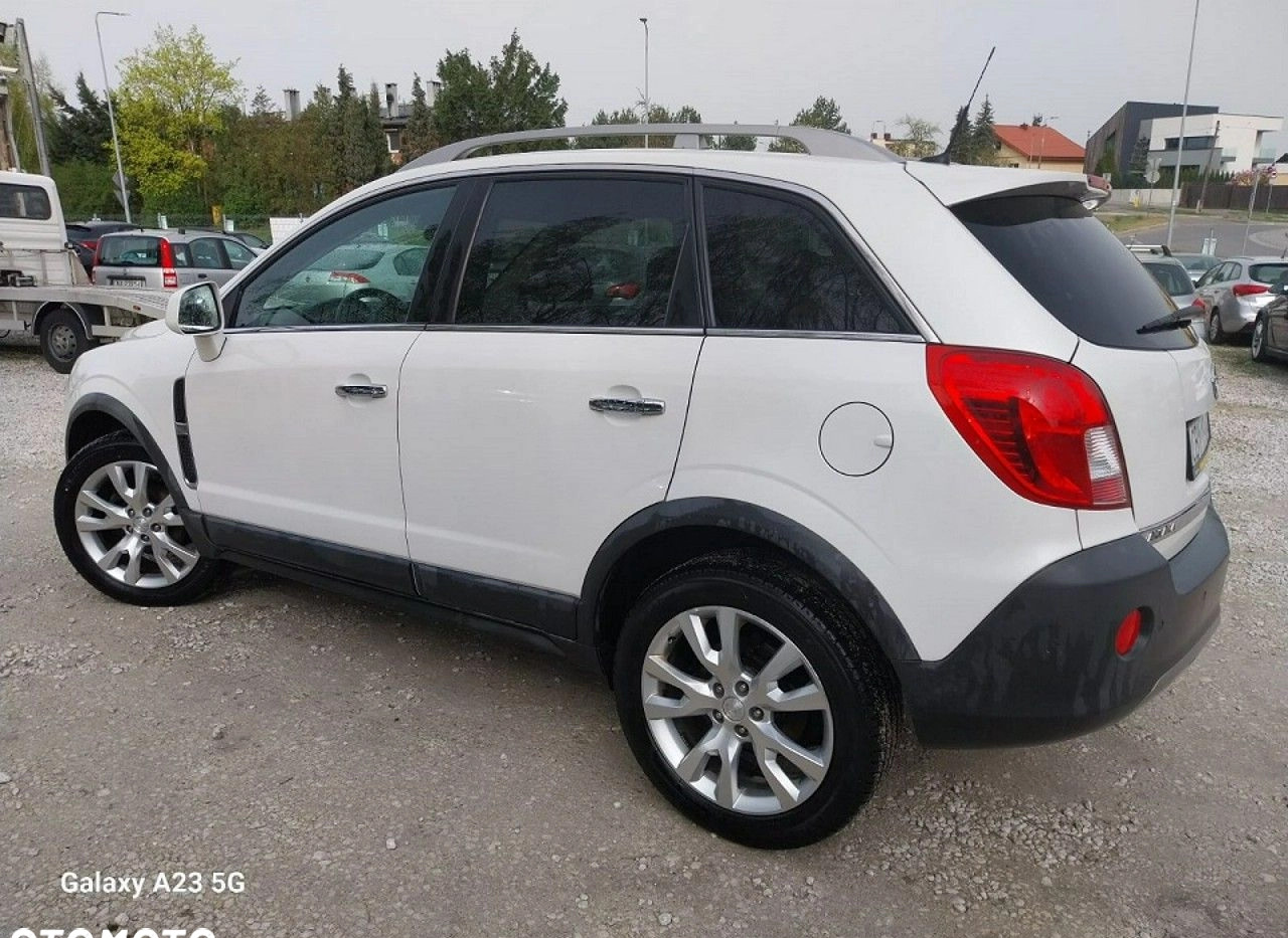 Opel Antara cena 44000 przebieg: 150000, rok produkcji 2014 z Dobrzany małe 121